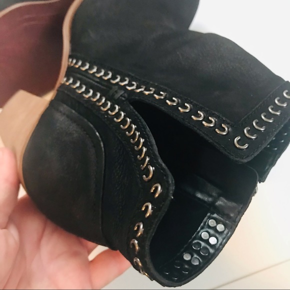 VINCE CAMUTO | 9.5 | Black Studded Leather - Picture 14 of 16